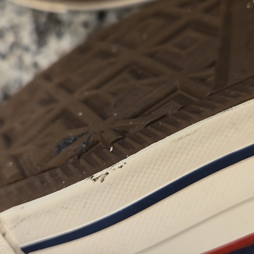 LIMITED EDITION CORALINE Converse Navy and Yellow Star Sneakers - Picture 15 of 16
